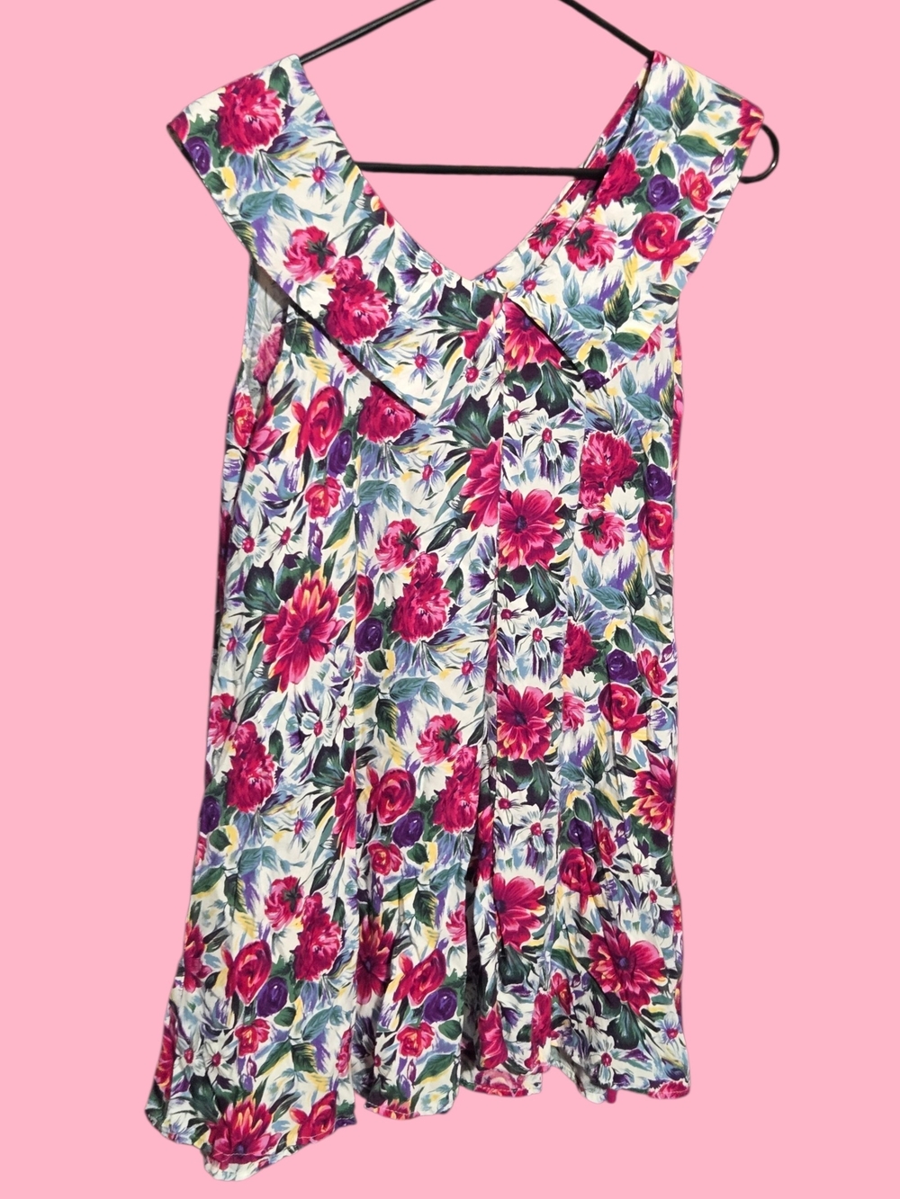 VINTAGE Floral Sleeveless V-Neck Sundress in Pink & Green